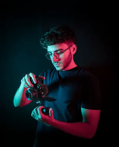 Image de Clément MILLOT - Community manager et graphiste indépendant