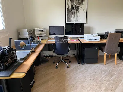 Image de Emotions en Image - Numérisation/copie bobines Super8, cassettes vhs... diapo, négatifs, photos, Création vidéos