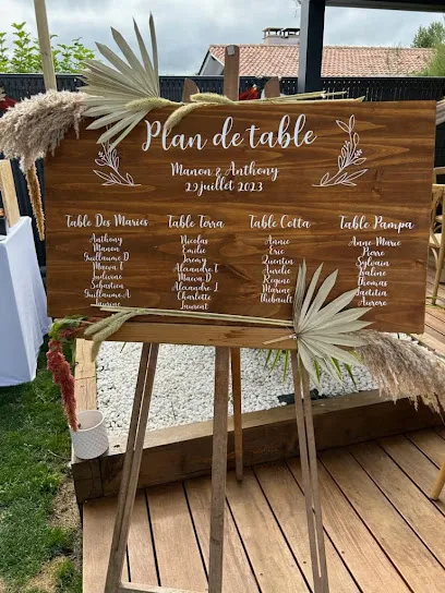 Image de Julie Warnier | Graphiste | Papeterie & Décoration de Mariage sur-mesure